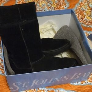 St. John's Bay Women's Black Winter Boots